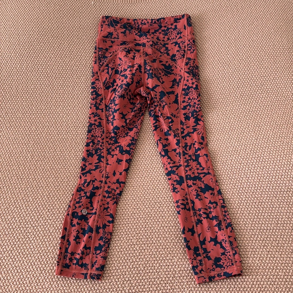 Lululemon leggings - Picture 3 of 4